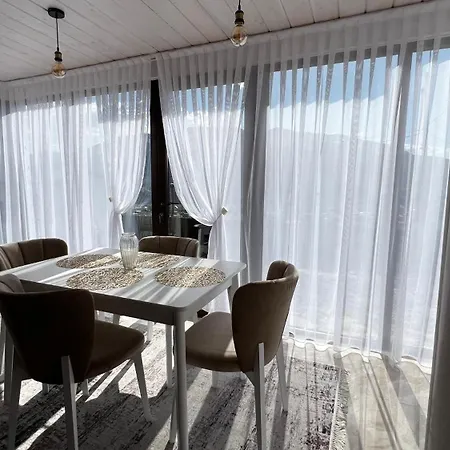 кичера بيت للعطل